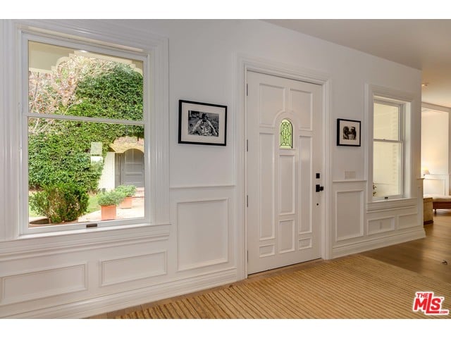 Chris Hemsworth and Elsa Pataky Selling Malibu Home