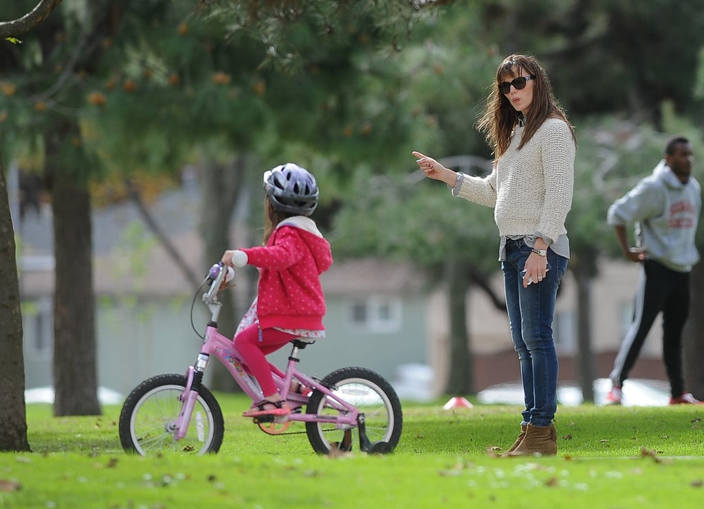 Jennifer Garner Plays With Her Kids at the Park | Pictures