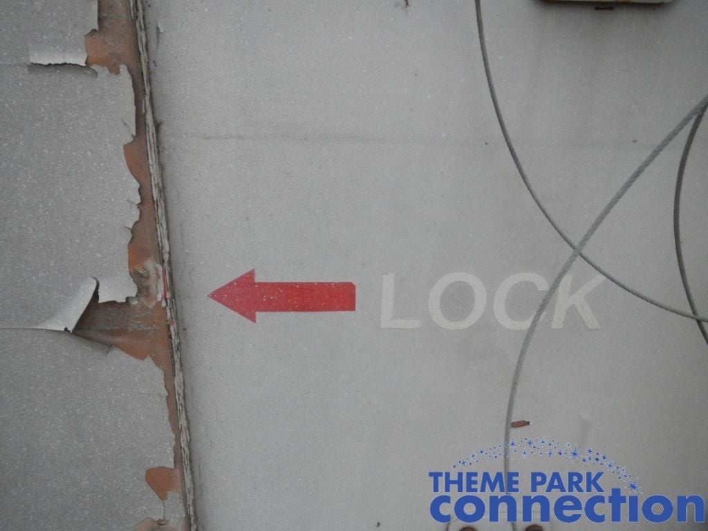 A Photo of the Nonexistent Lock to Seal the Deal