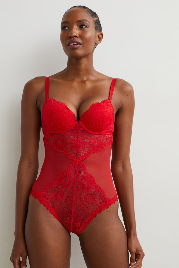 Føde argument sidde For a Sexy Night In: H&M Super Push-Up Lace Bodysuit | Watch Out, These 11  Pieces of Red Lingerie Are Coming In Hot! | POPSUGAR Fashion Photo 6