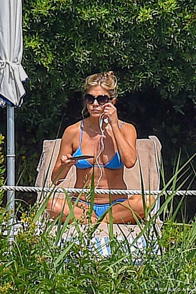 Jennifer Aniston Bikini Pictures in Italy July 2018