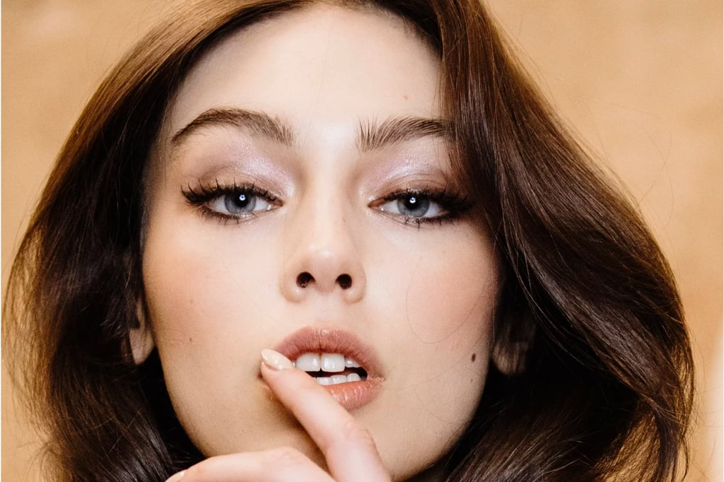 Fishtail Eyeliner Is a Big Makeup Trend For 2022: See Photos