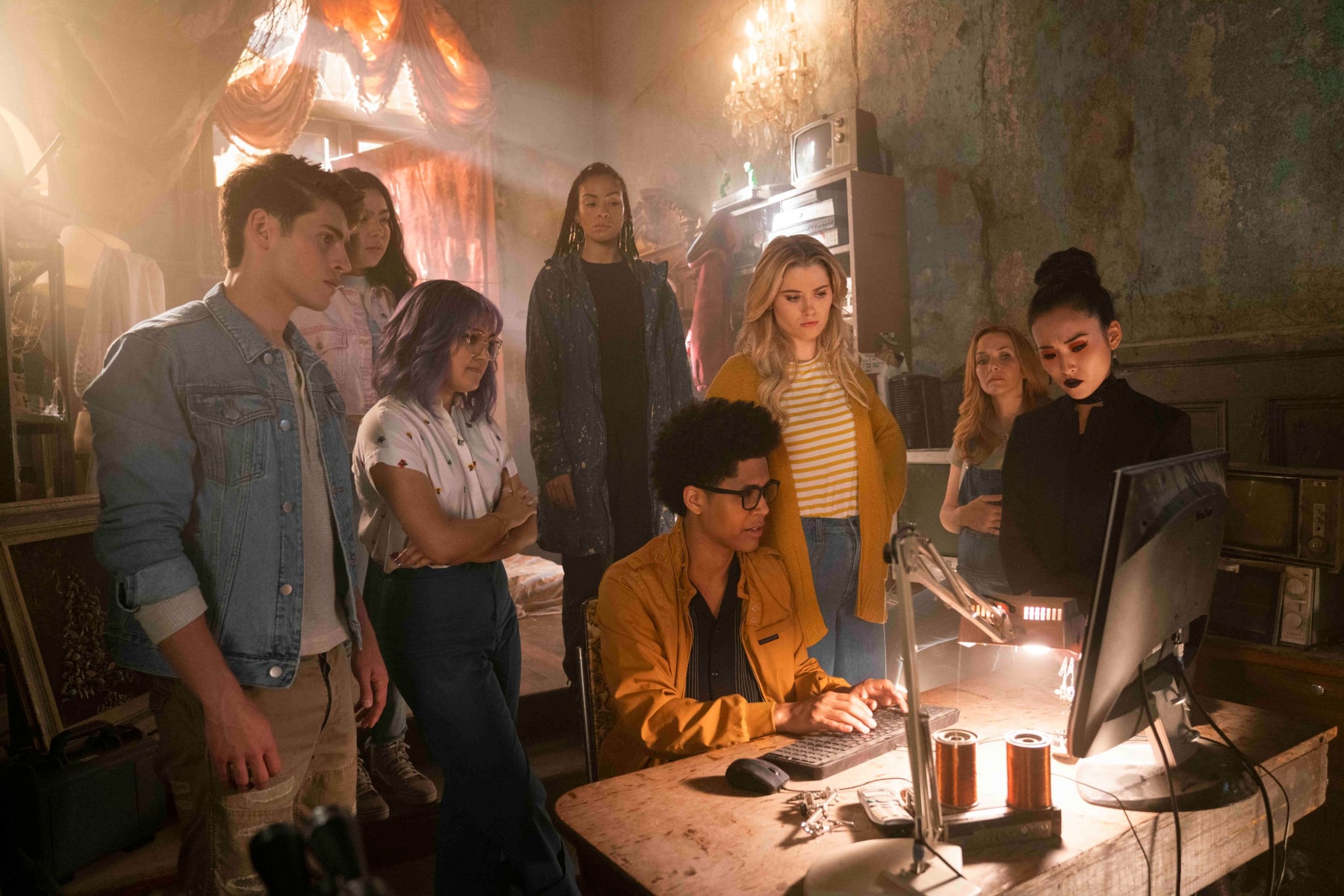 Marvel's Runaways | 13 TV Shows to Watch When You've Finished The Umbrella Academy | POPSUGAR Entertainment Photo 8