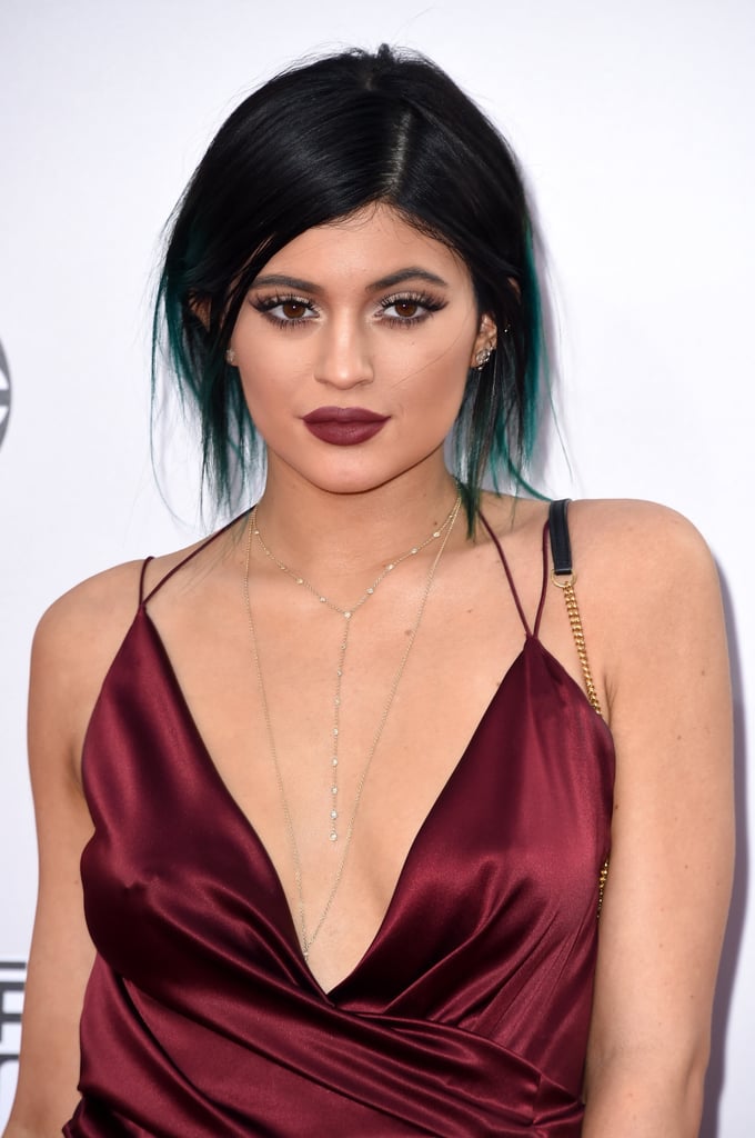 Kendall and Kylie Jenner at the American Music Awards 2014