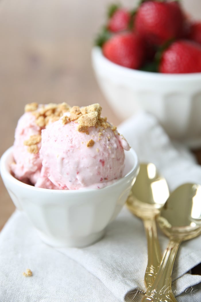 No-Churn Strawberry Cheesecake Ice Cream