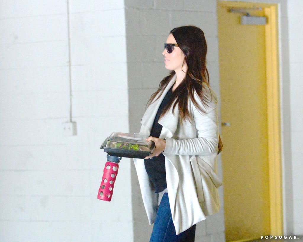 Pregnant Jessica Biel Grabbing Lunch in LA 2015