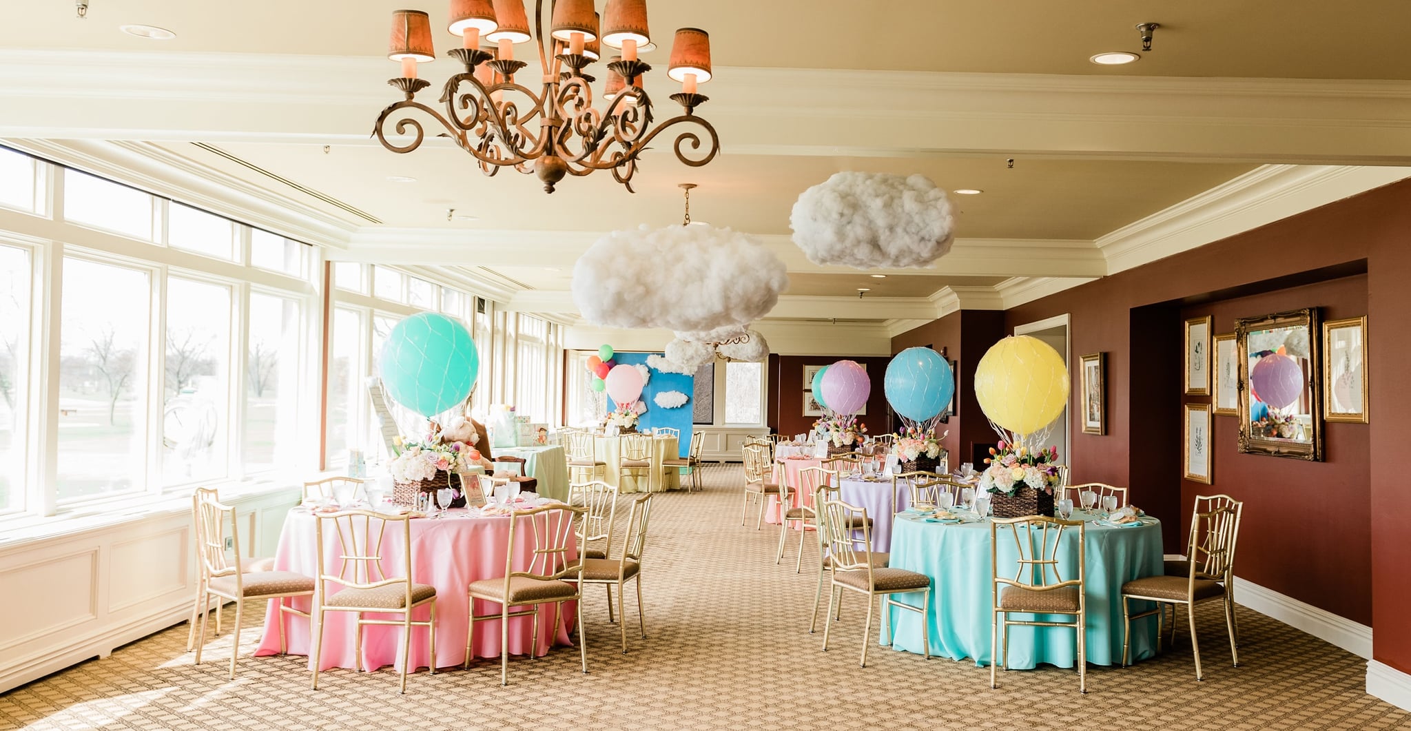 Hot air balloon baby best sale shower ideas