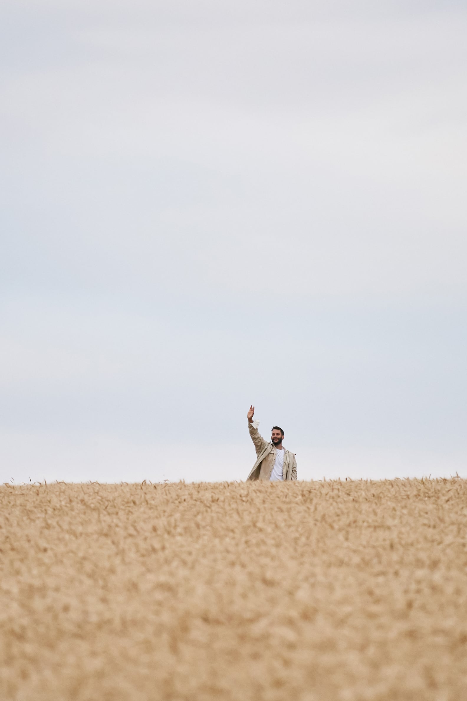 Jacquemus's Spring/Summer 2021 Show Was in a Wheat Field | PS Fashion