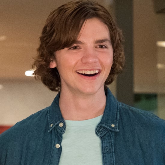 Who Plays Lee in The Kissing Booth?