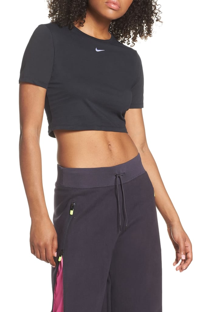 Nike Sportswear Slim Fit Crop Top