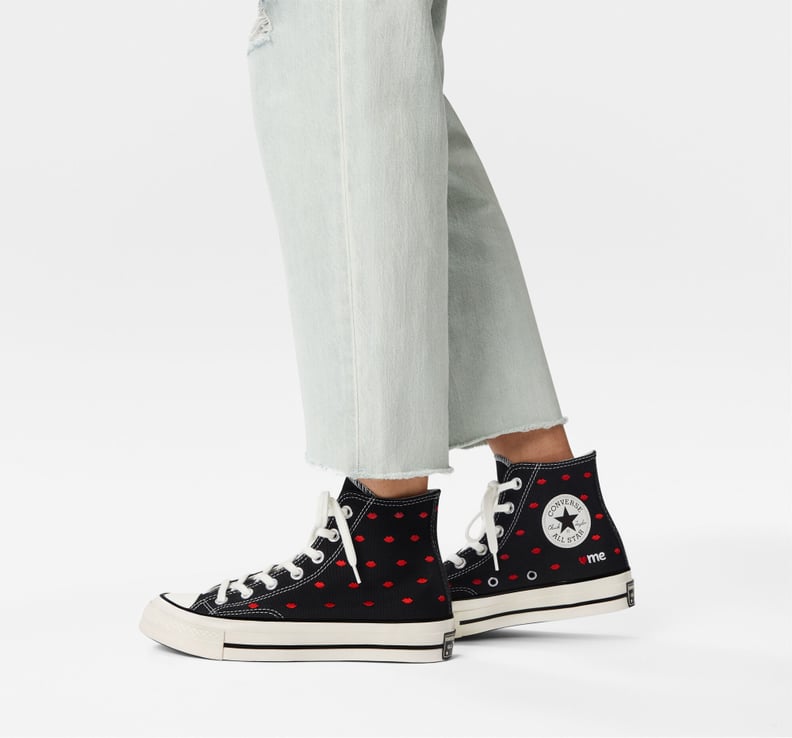 Heart Detailed Shoes: Converse Chuck 70 Embroidered Lips