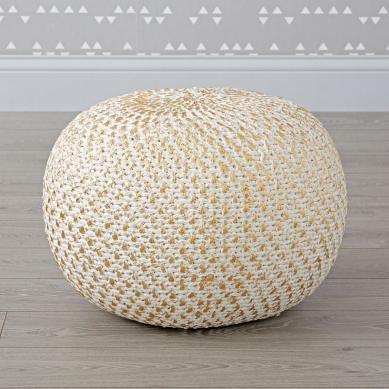 Luna Lovegood: Knit Gold Pouf