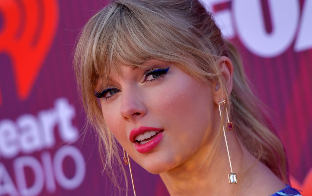 Taylor Swift Pink Hair at 2019 iHeart Radio Music Awards