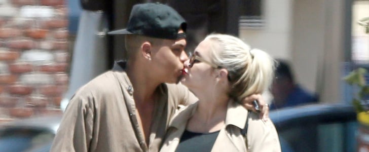 Pregnant Ashlee Simpson Kisses Evan Ross | Pictures