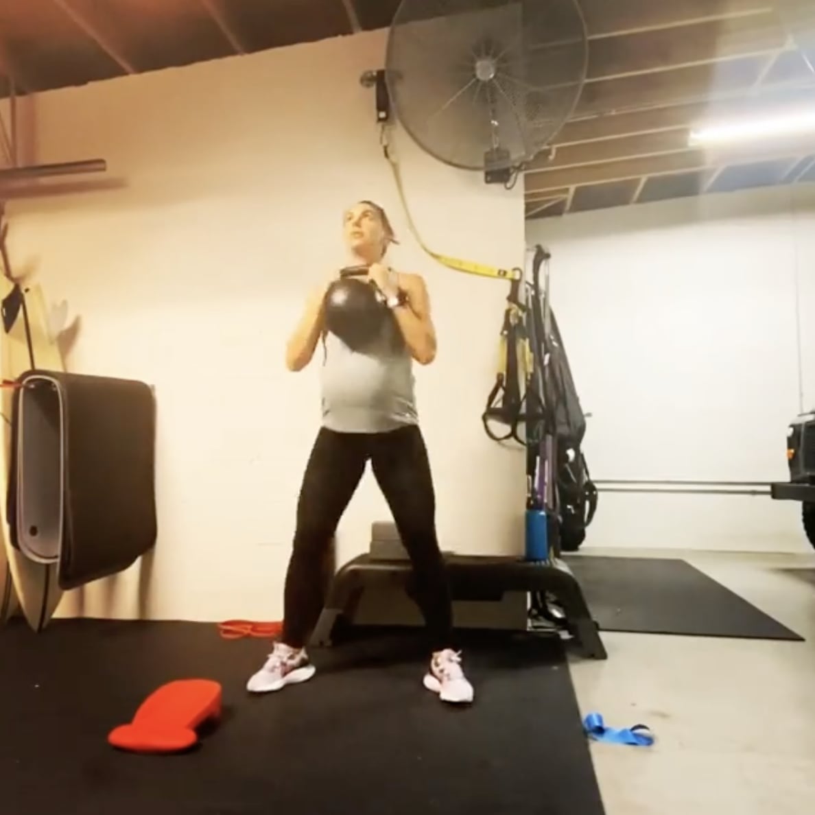 Watch Alex Morgan S Home Pregnancy Workout On Instagram Popsugar Fitness