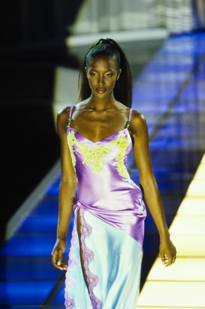 娜奥米坎贝尔穿着1996年的衣服