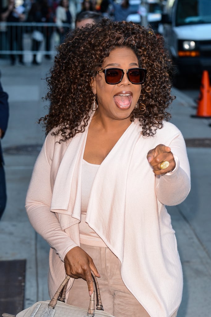 Oprah pointed to fans outside at Ed Sullivan Theater in NYC in October 2015.