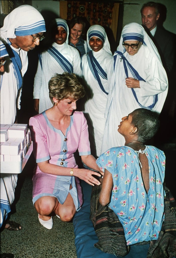 Why Princess Diana Didn't Wear Gloves