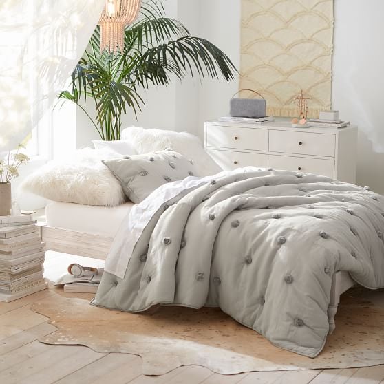 Pottery barn crinkle puff clearance quilt