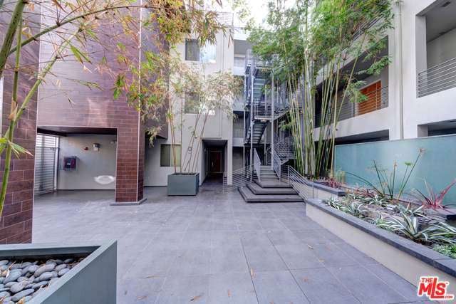Steven Yeun Selling Hollywood Home November 2016