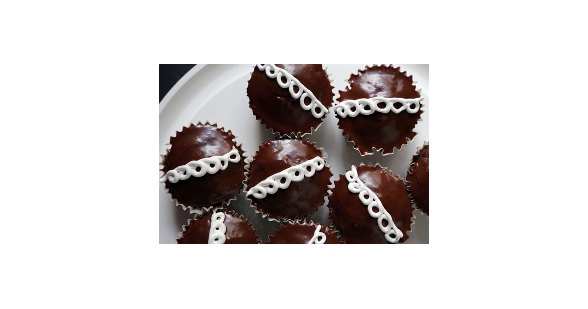 Make Hostess Cupcakes - Aria Art