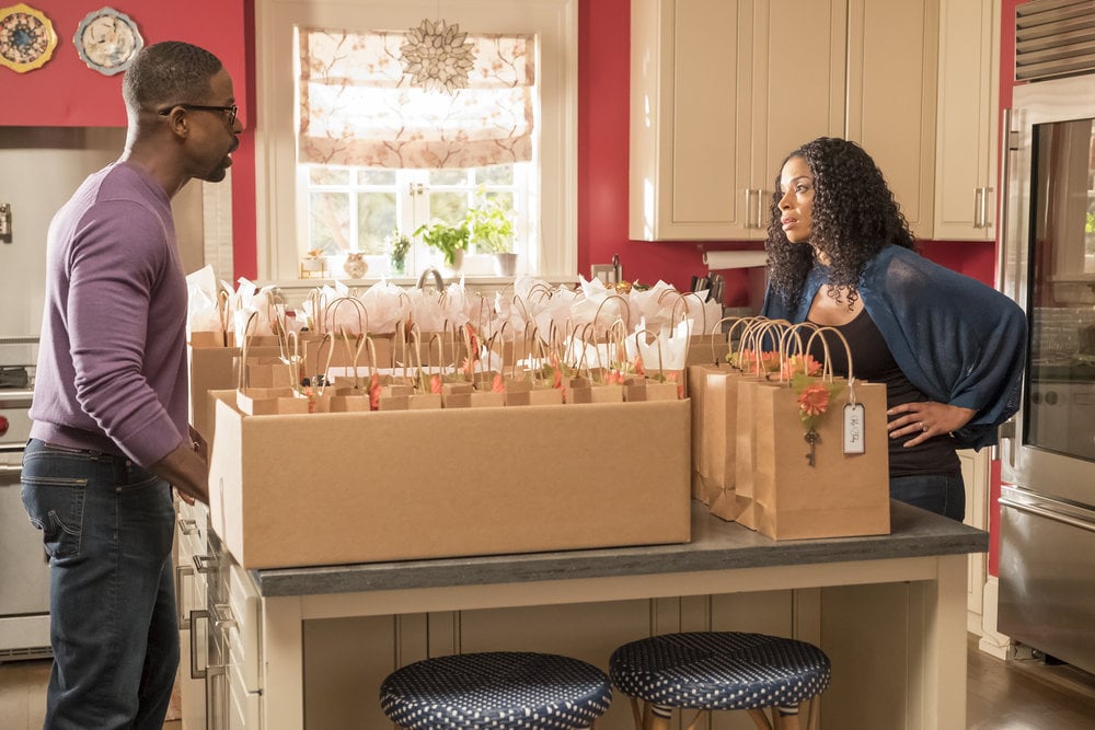 Why the long faces? While Beth and Randall may still be recovering from that Vegas debacle, let's hope everything is OK between the show's best couple.

    Related:

            
            
                                    
                            

            This Sad Theory Could Explain Why Future Randall Keeps Hiding His Hands on This Is Us