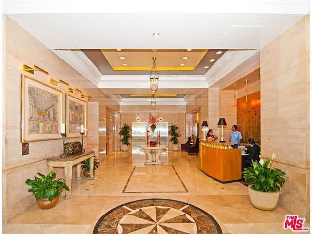 Sofia Vergara Rents Out Her LA Apartment