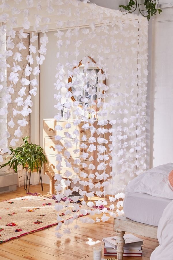 Metallic Petal Vine Garland Backdrop