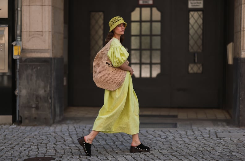 Hot Rainy Day Outfits: Tote Bag