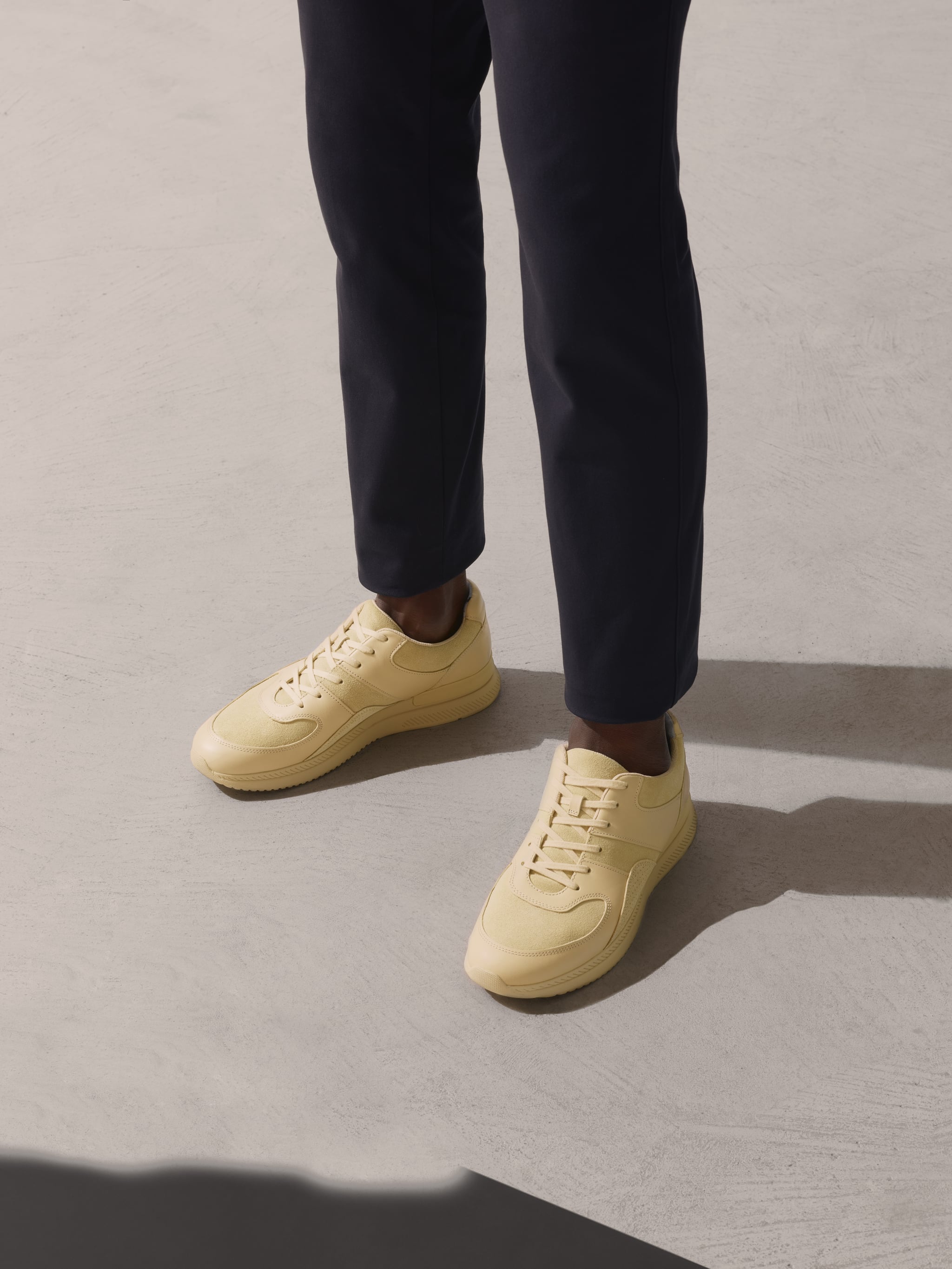 Minimalist best sale sneakers 2019