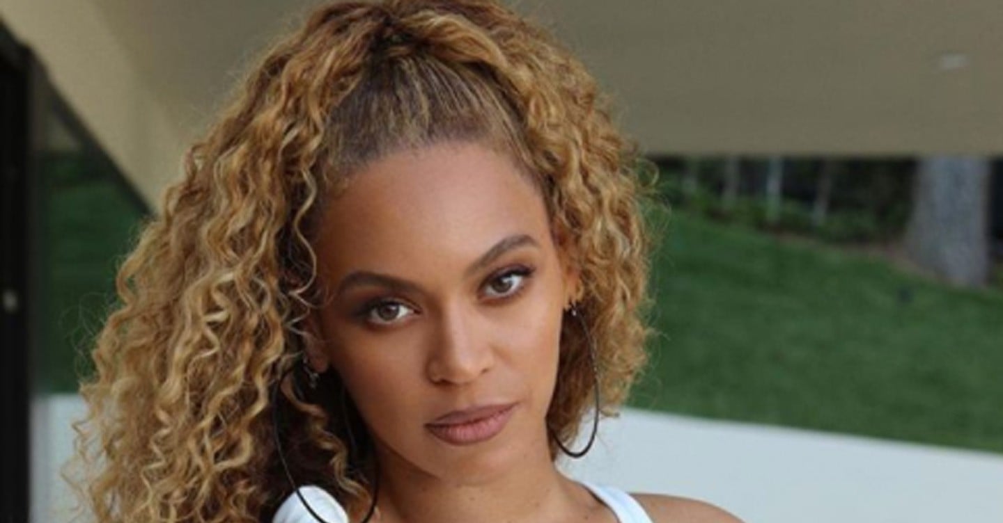 Beyoncé Wears Dark Lip Liner | PS Beauty