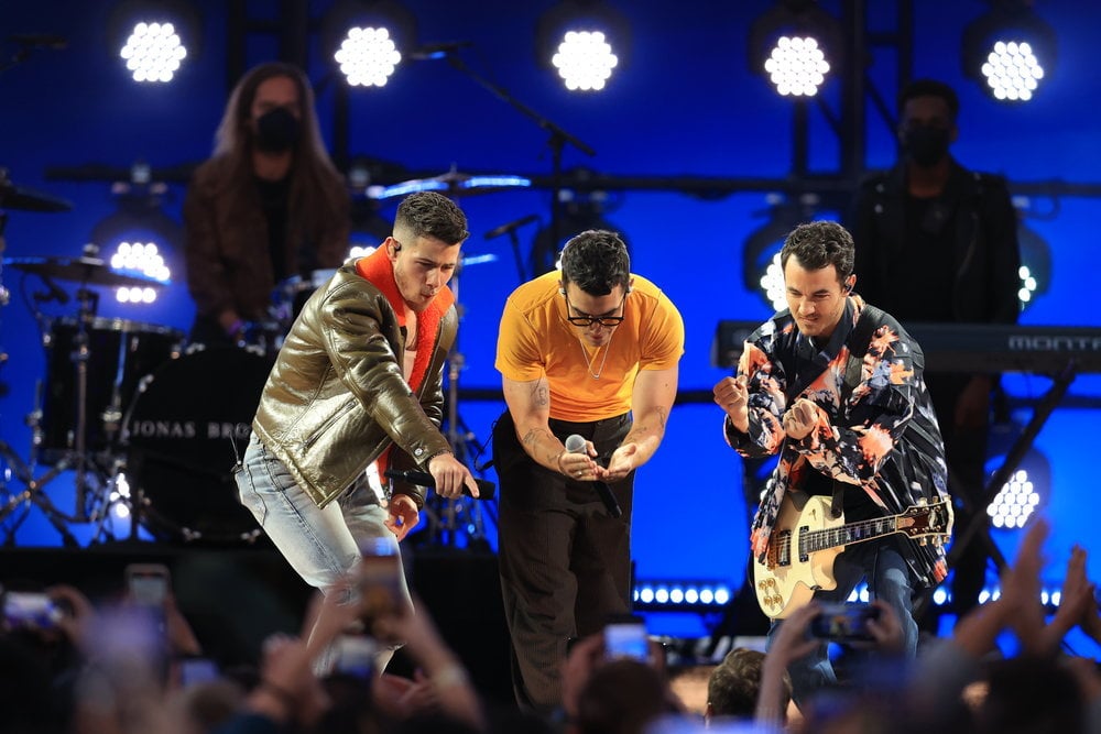 Jonas Brothers at the 2021 Billboard Music Awards | Pictures