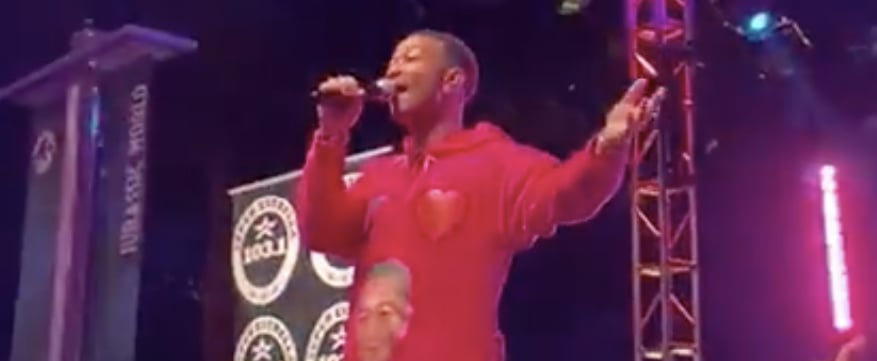 John Legend Sings "All of Me" in Onesie at Universal Studios