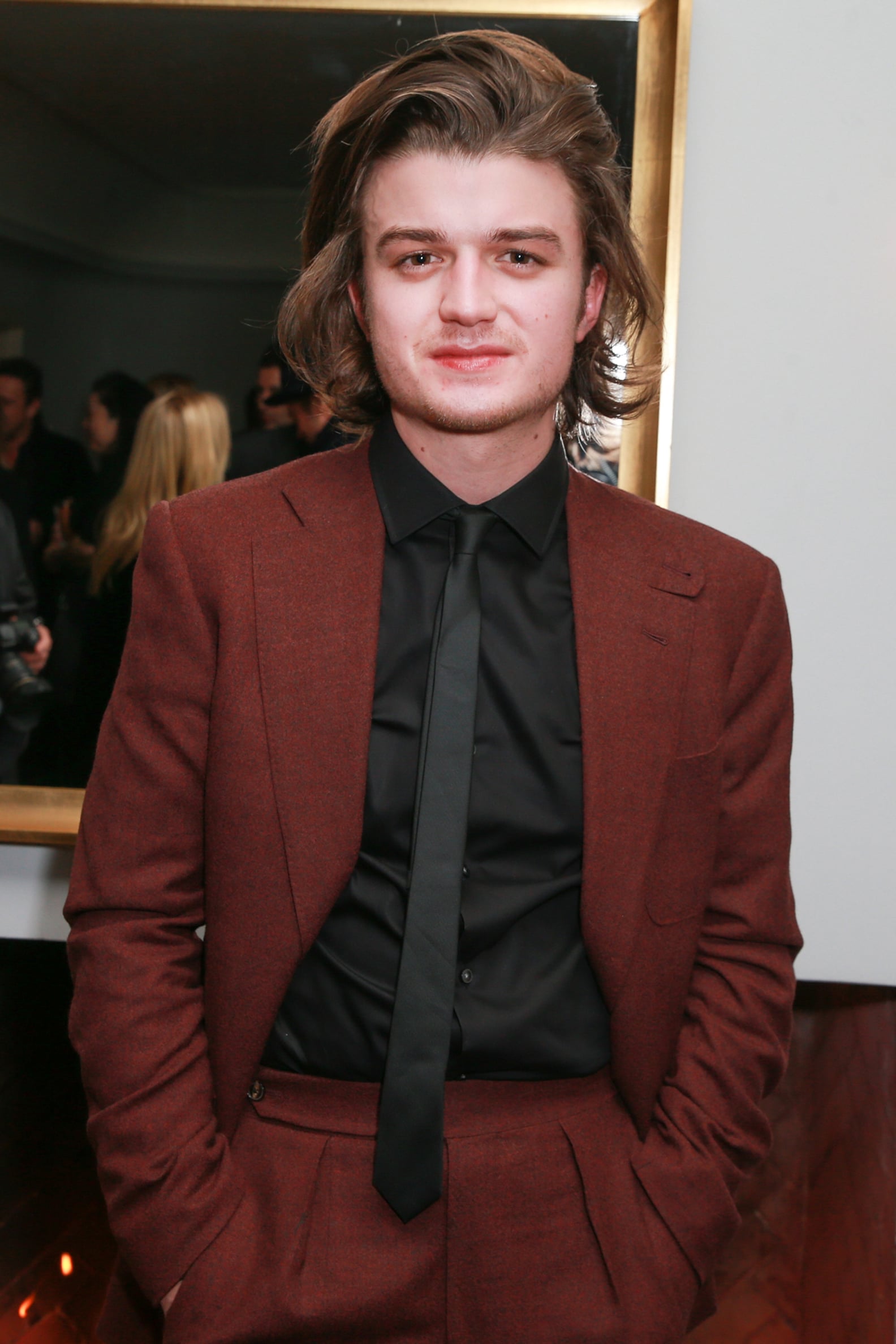 Joe Keery Sexy Pictures Popsugar Celebrity