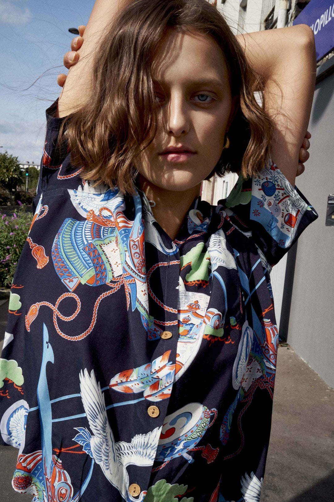 Zoe kravitz hawaiian shirt clearance