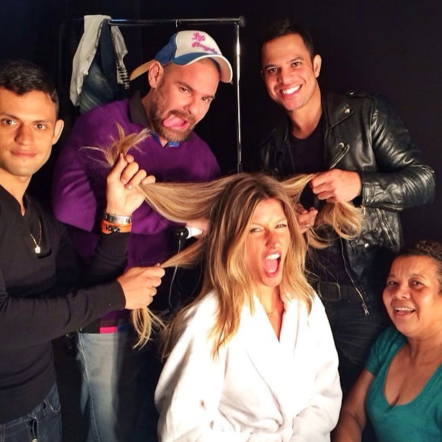 Gisele Bündchen's team had a bit of a tug-of-war fight with her hair.
Source: Instagram user giseleofficial