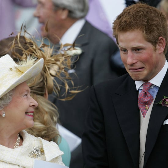 Queen Elizabeth With Her Grandchildren Pictures