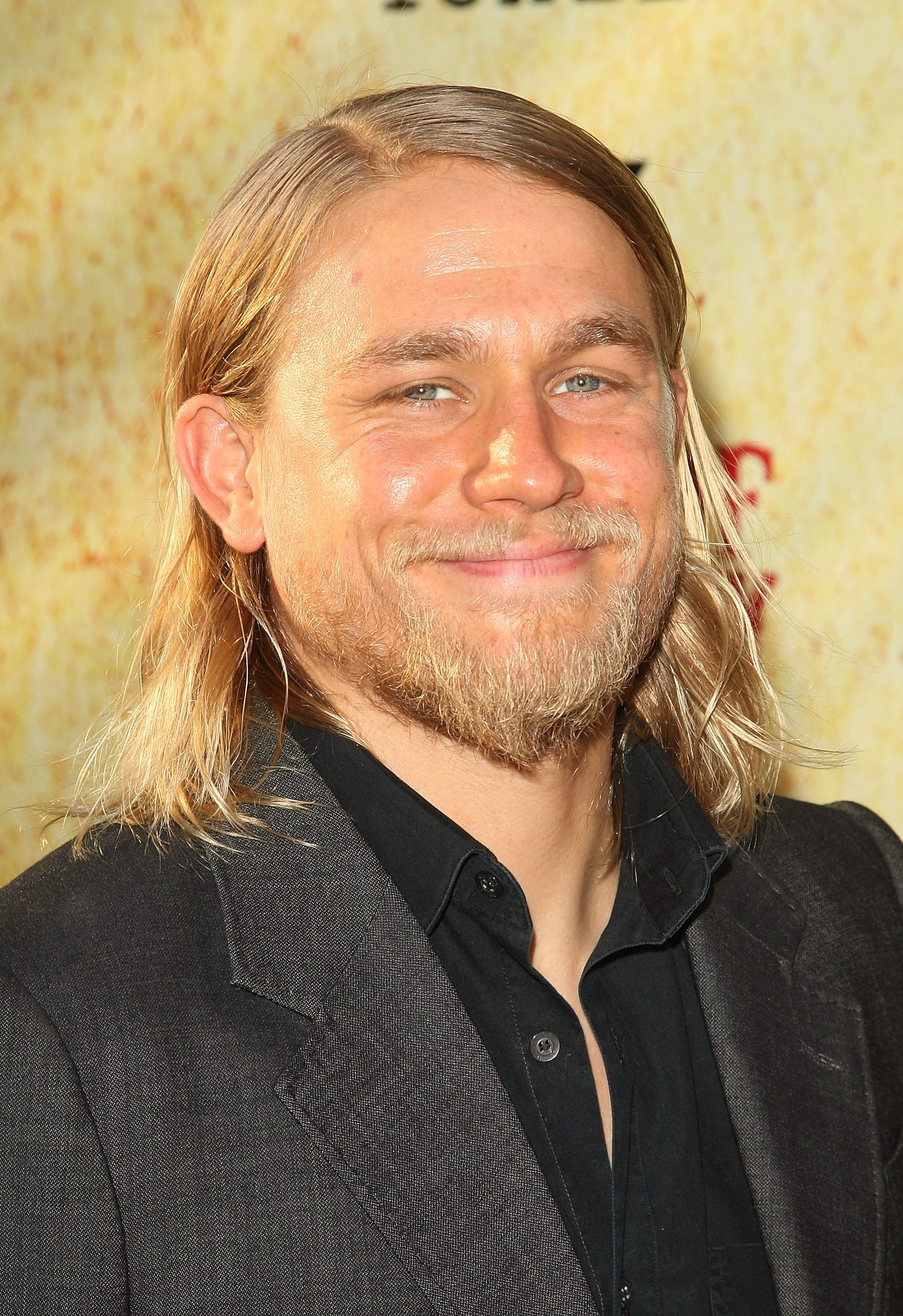 Celebrity Entertainment Charlie Hunnam S Sexiest Suit And Tie