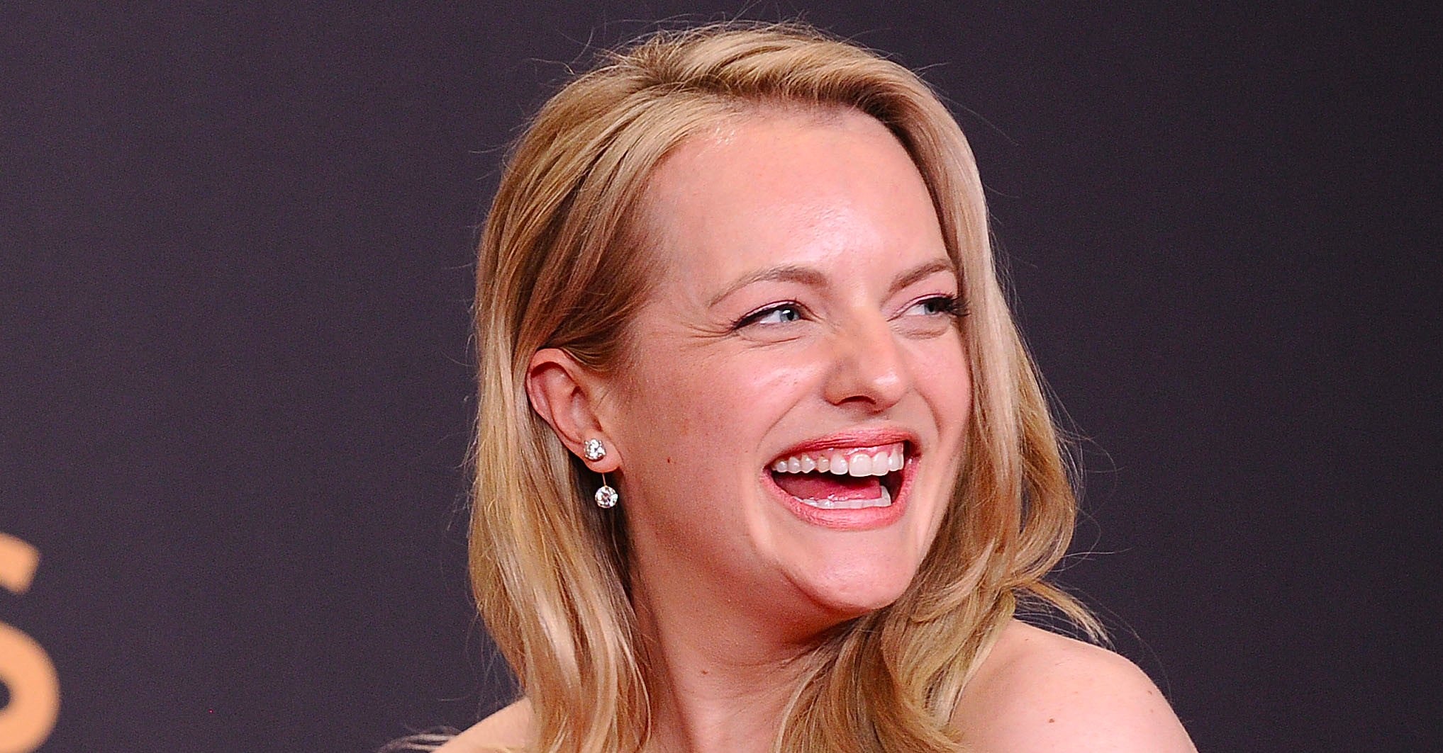 Elisabeth Moss Talking Backstage at the Emmys 2017 