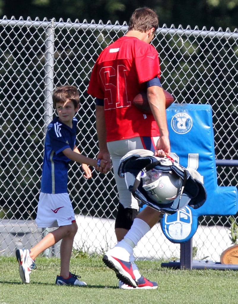 Tom Brady and Kids at Football Practice Aug. 2015 | Pictures