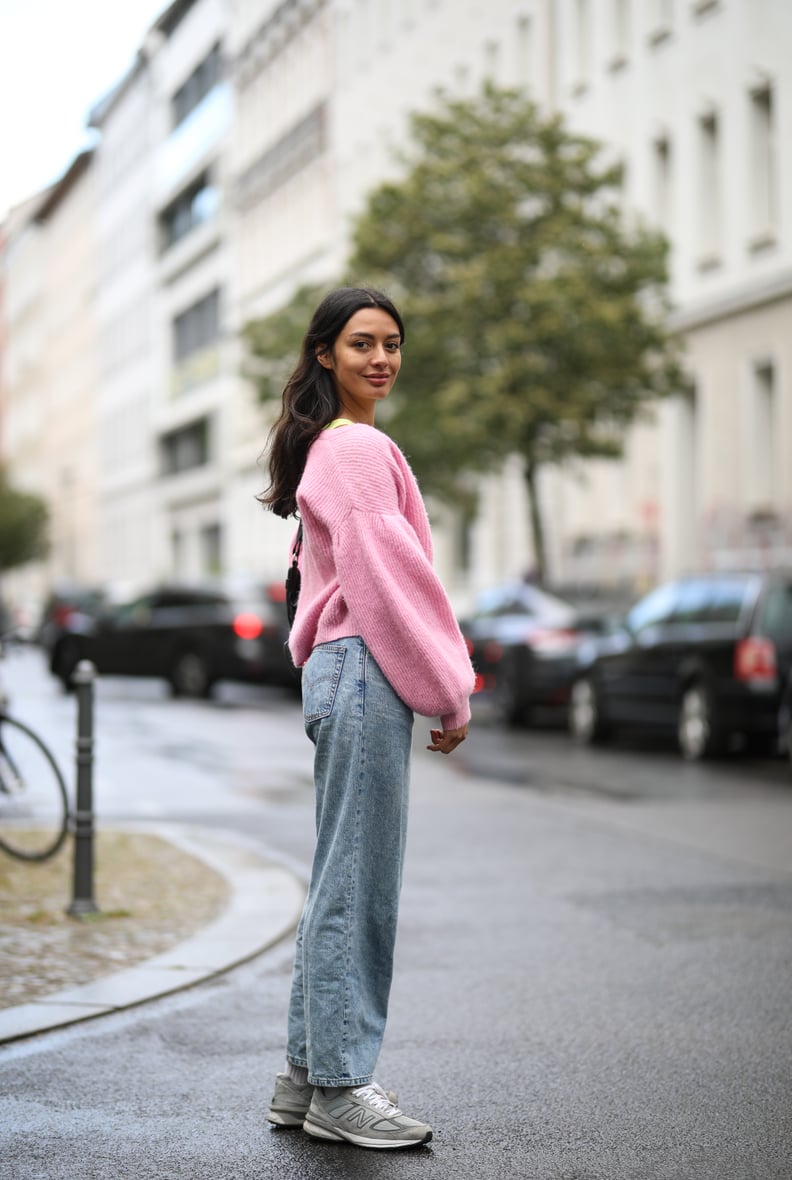 Baggy-Jeans Outfit: With a Cozy Sweater and Sneakers