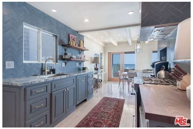 Leonardo DiCaprio Sells Malibu House For Big Profit