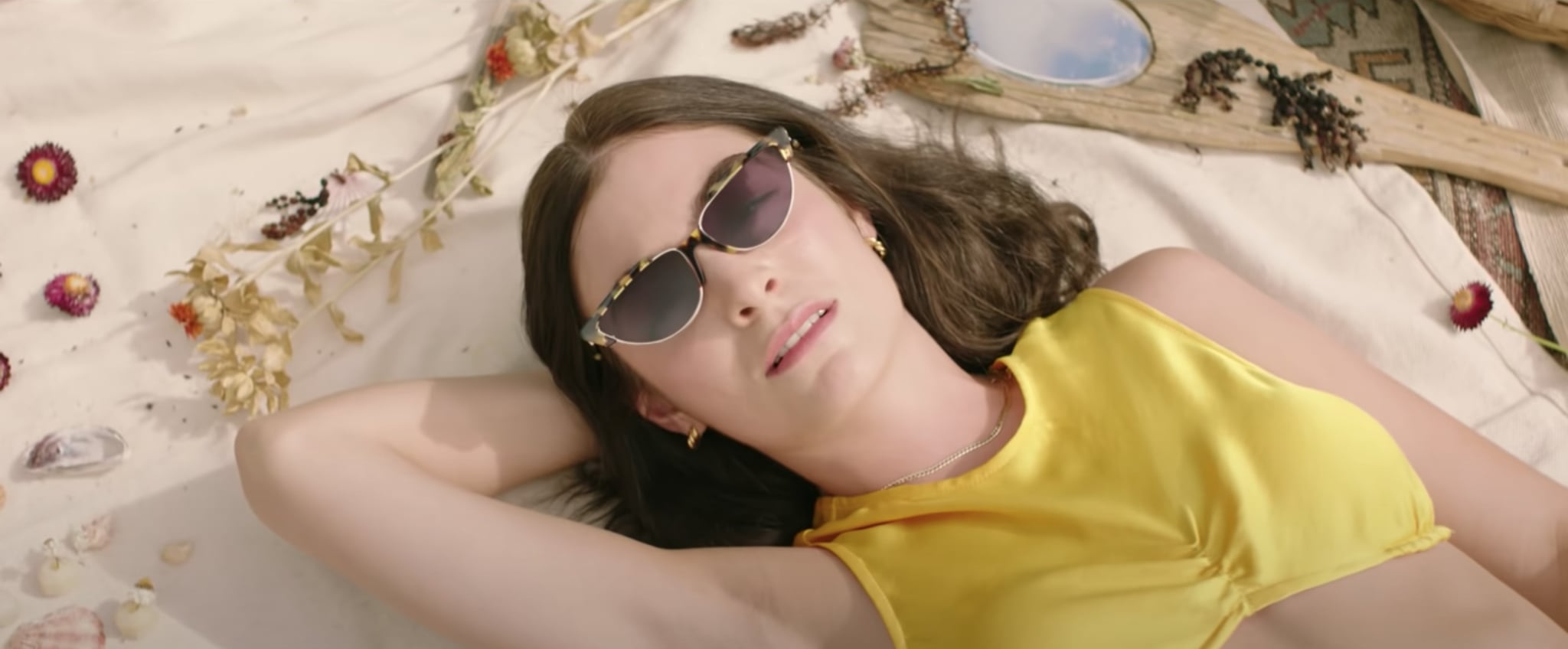 See Lorde's Yellow "Solar Power" Music Video Outfit | I Won't Quit Until  Lorde's Yellow "Solar Power" Music Video Outfit Is in My Closet | POPSUGAR  Fashion Photo 3