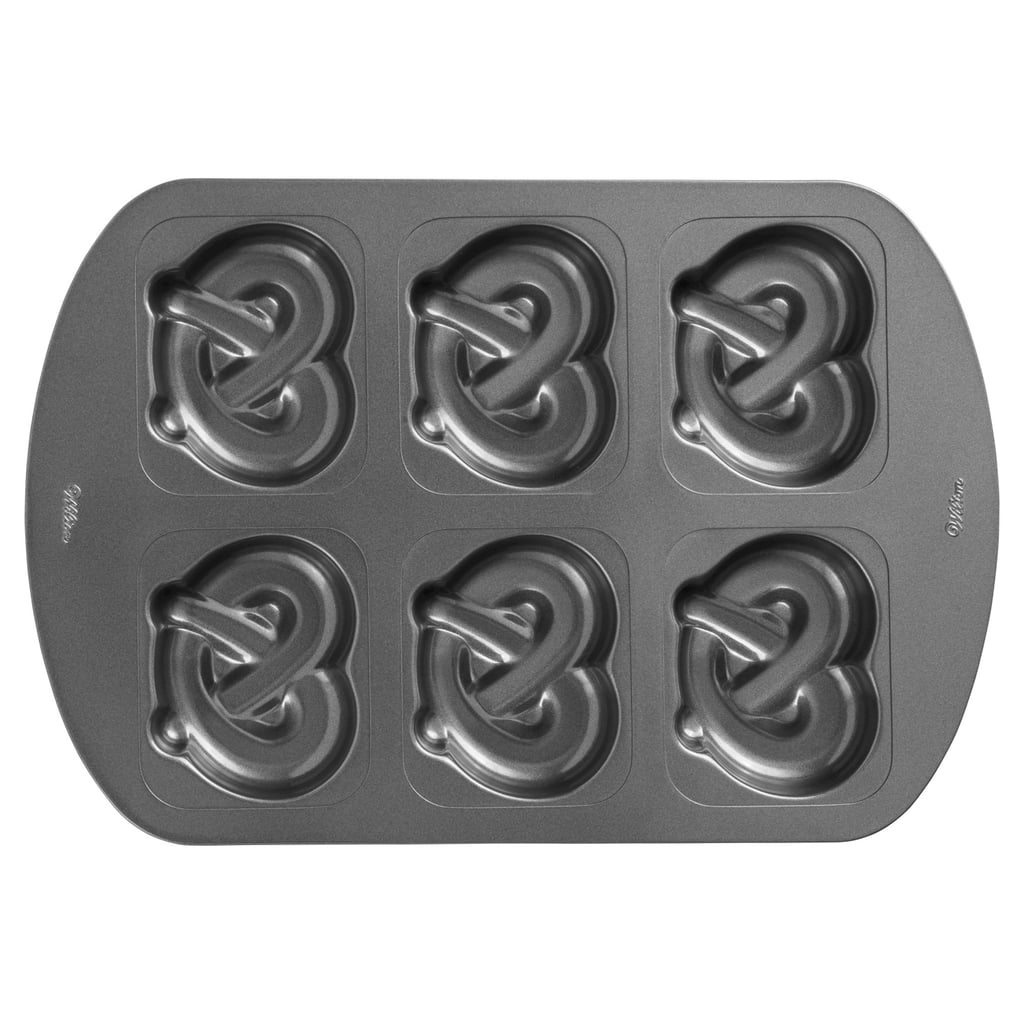 Cookie Mold Pan Wilton (9) Gifts For Girls Who Love Pretzels