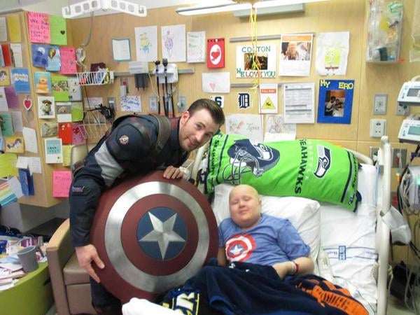 Chris Pratt and Chris Evans at Seattle Children's Hospital