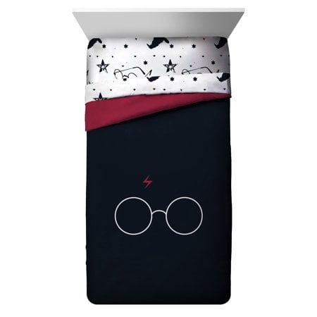 Harry Potter Glasses & Lightning Bolt Twin/Full Comforter, Black/Red Reversible