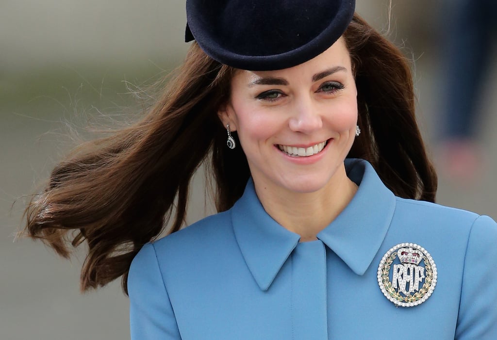 Kate Middleton Wears a Diamond Brooch | 2016