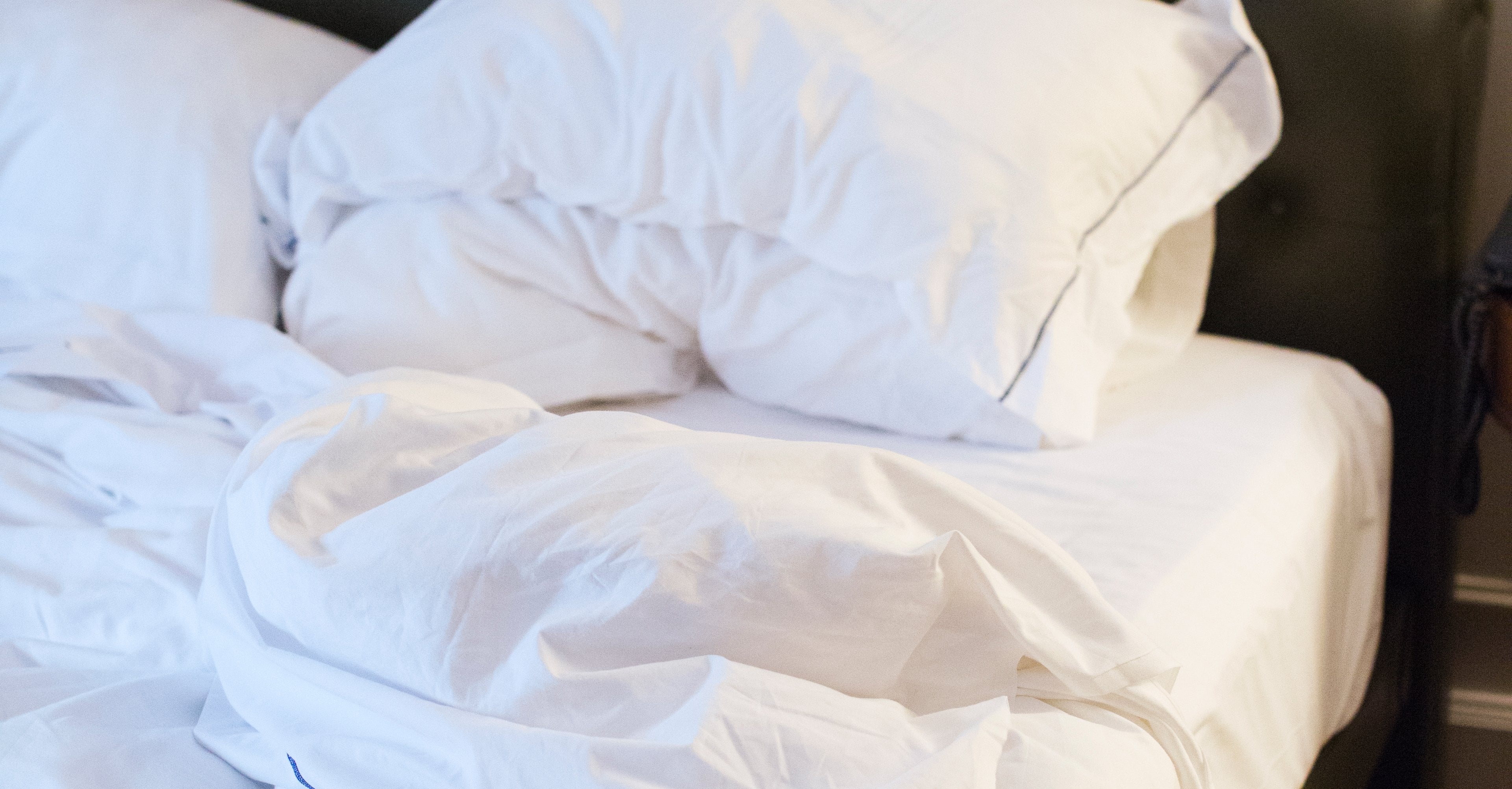 How Often Should You Wash Pillowcase to Avoid Acne? POPSUGAR Beauty