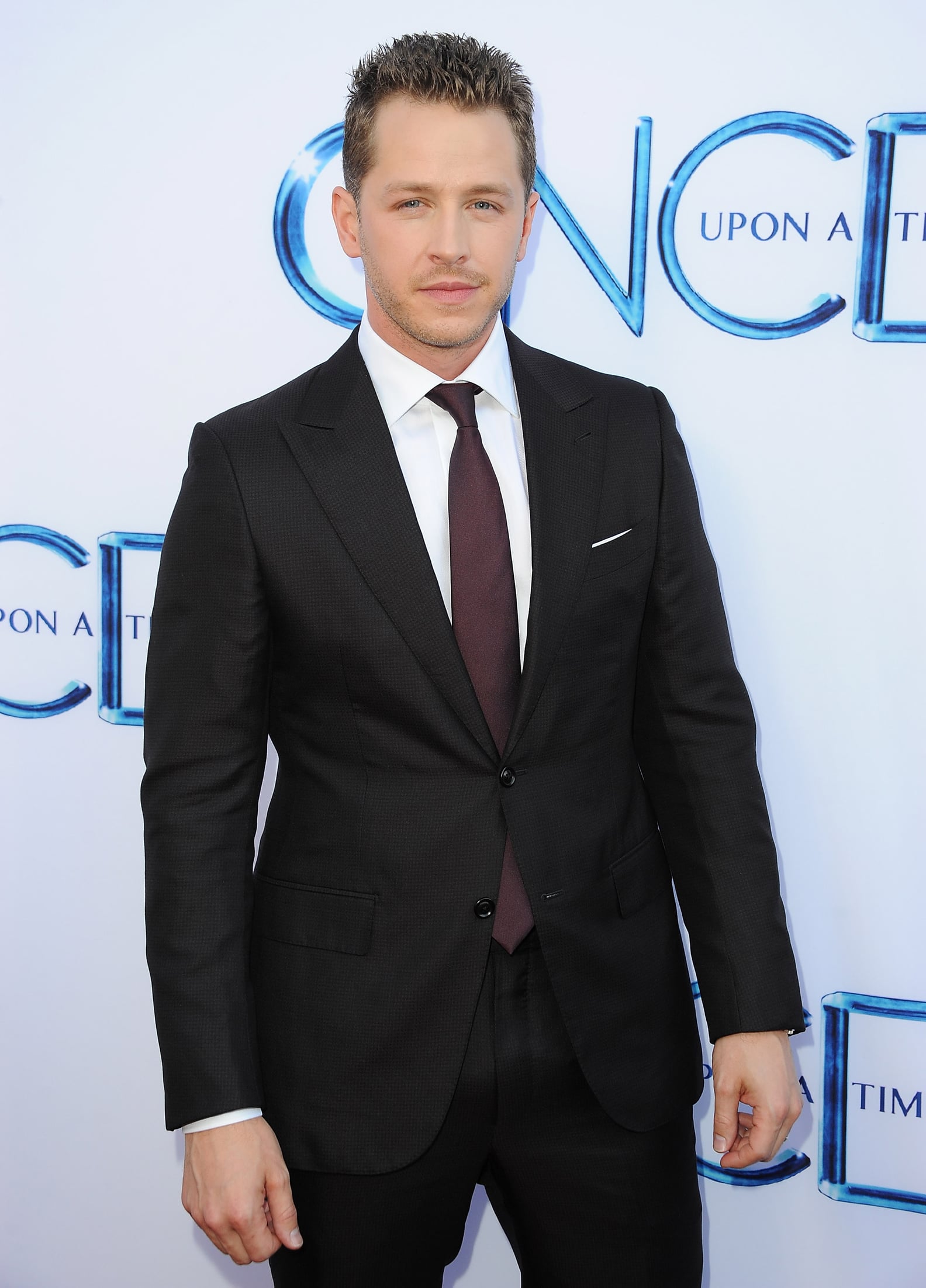 Hot Pictures of Josh Dallas | PS Celebrity