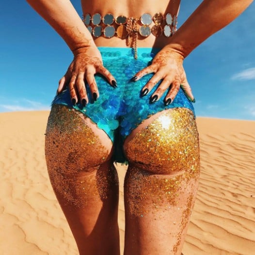 Women Are Wearing Glitter On Their Butts To The Beach Popsugar Beauty